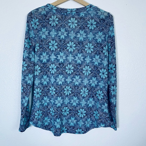 Wallflower Blue Floral Long Sleeve Tee - Picture 4 of 9